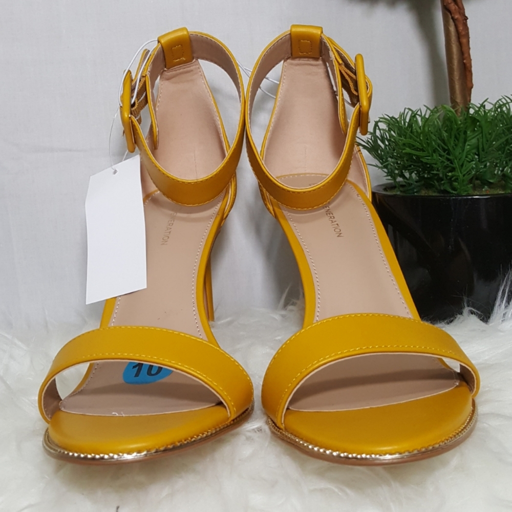 BCBGeneration Golden Jeddi Sandals Size 10 - Picture 7 of 9